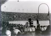 Peter van Anrooy dirigeert het Concertgebouworkest en het Residentie Orkest in het Olympisch Stadion, 1934